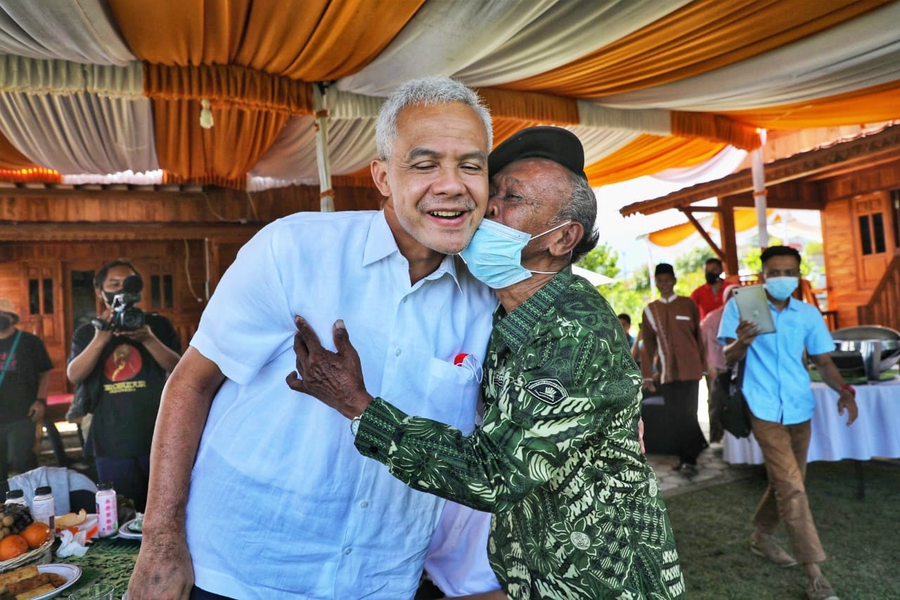 Ganjar Pranowo kedatangan tamu spesial saat halal bihalan di Karanganyar