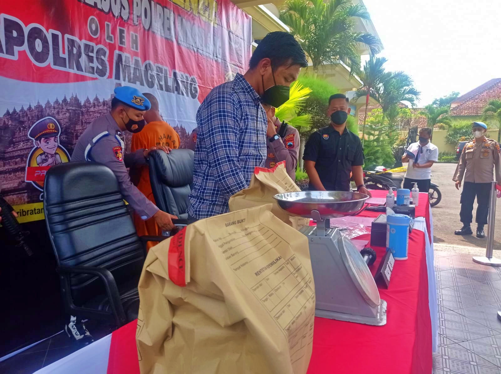 Ungkap kasus produksi obat mercon tanpa ijin oleh Polres Magelang