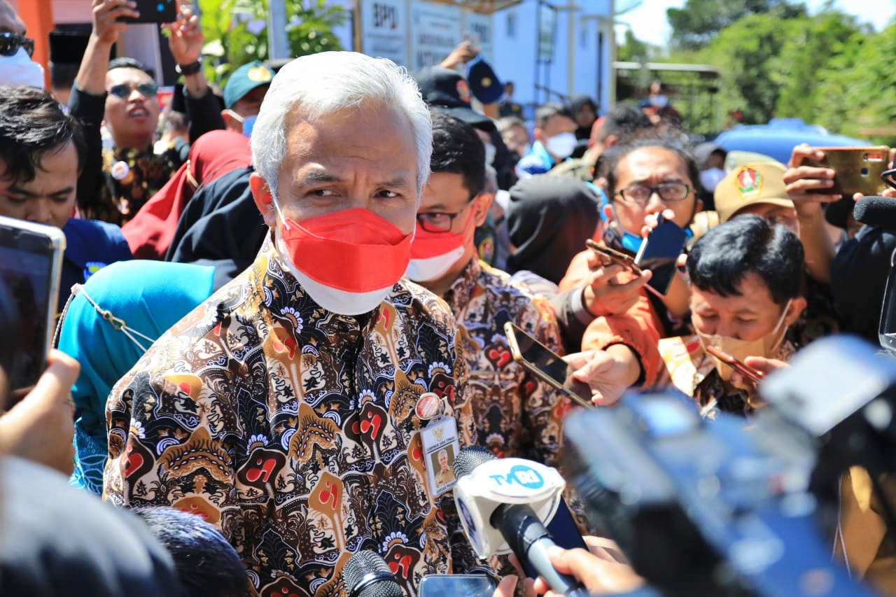 Ganjar saat diwawancari awak media
