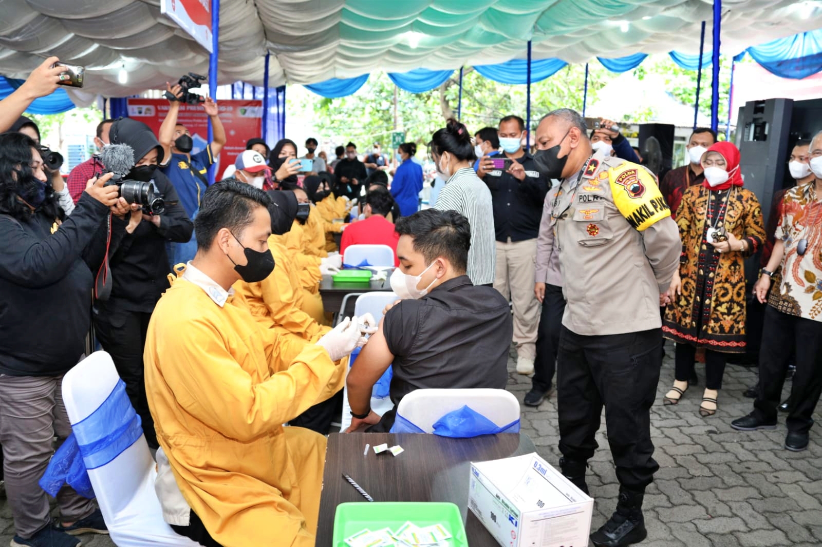 Polda Jateng gelar vaksinasi kepada mahasiswa UDINUS
