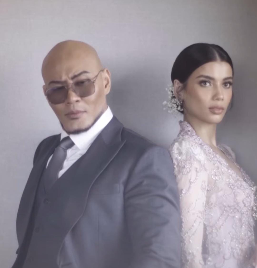 Diam-Diam, Deddy Corbuzier Menikah dengan Sabrina Chairunnisa