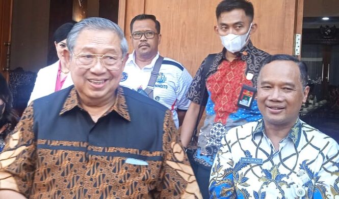 Kunjungi Magelang, SBY Menyaksikan Latih Tanding Bogor LavAni