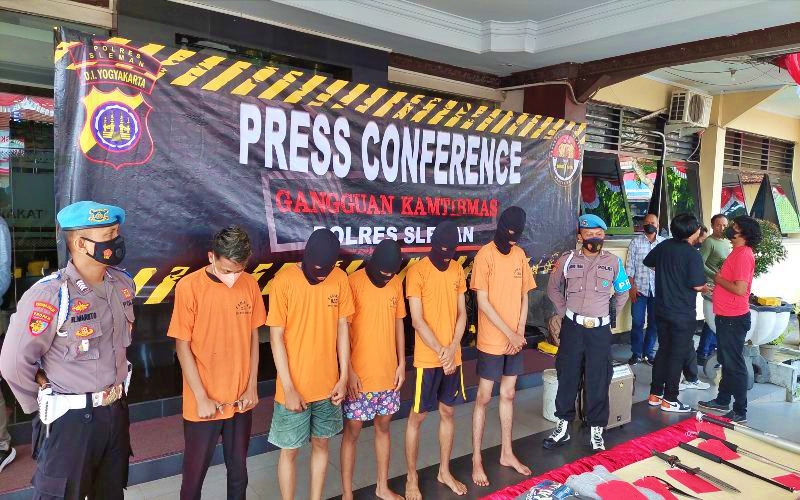 Lima tersangka ditetapkan oleh Polres Sleman buntut kericuhan suporter