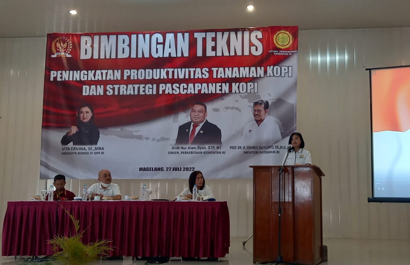 Tingkatkan Produksivitas, Petani Kopi di Magelang Ikuti Bimtek