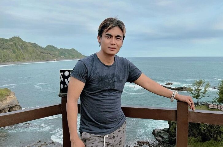 Charly Van Houten Alami Kecelakaan di Tol Cipularang, Begini Kondisinya