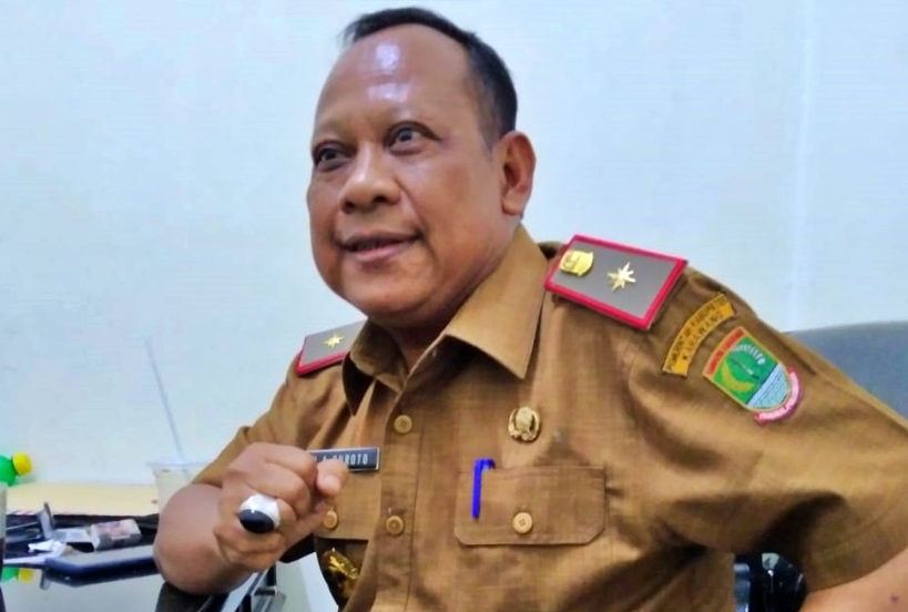 Ahmad Suroto meninggal dunia dan dimakamkan di Magelang