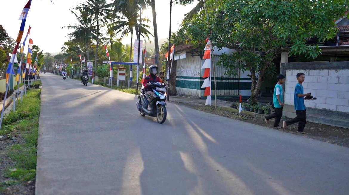 Jalan Beton di Cilacap
