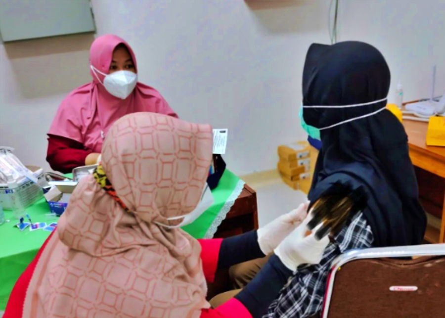 Nakes di Kabupaten Magelang terima suntikan vaksin keempat