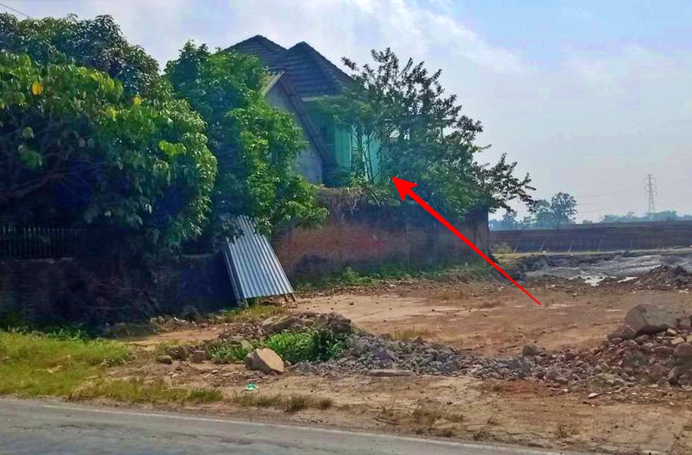 Rumah di tengah Proyek Jalan Tol Solo - Jogja