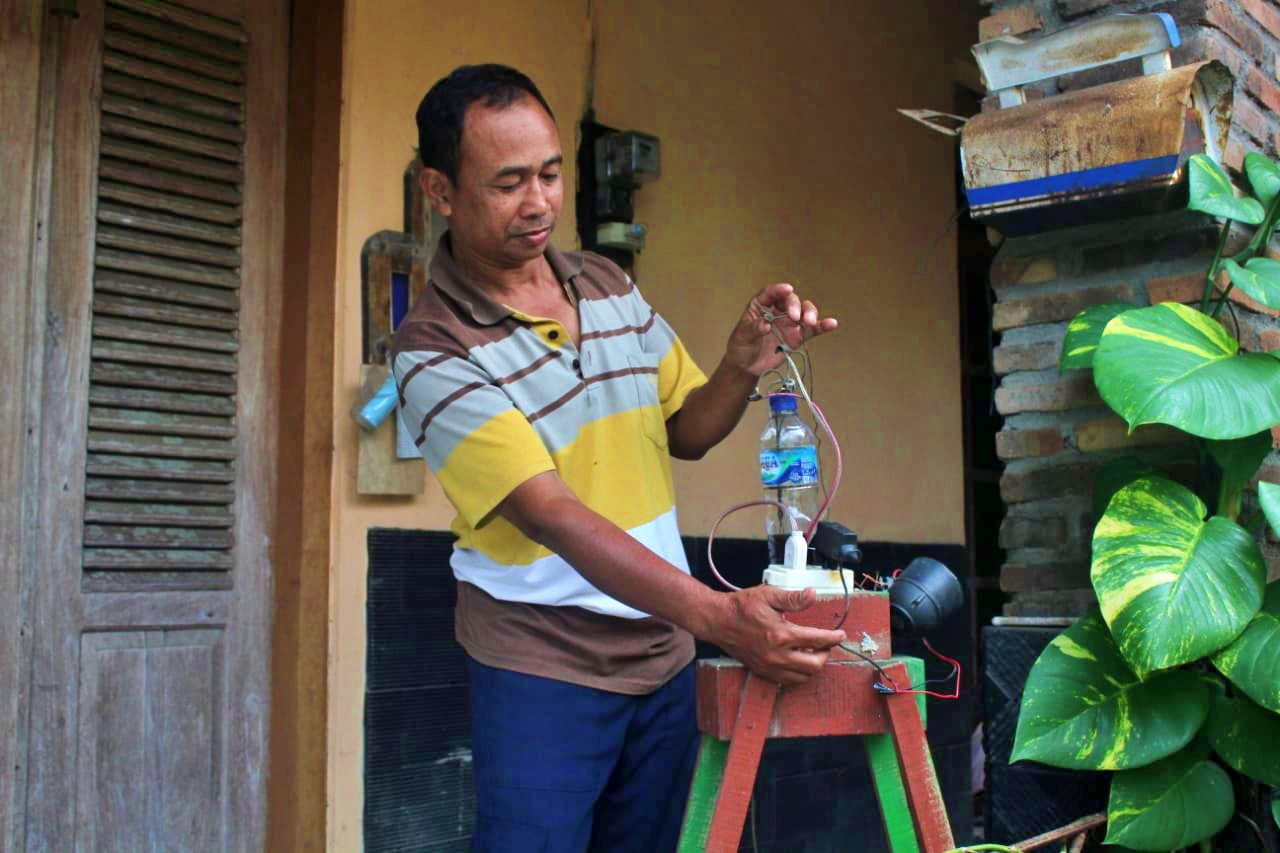 Warga Magelang bernama Tri Wardoyo sulap limbah pampers
