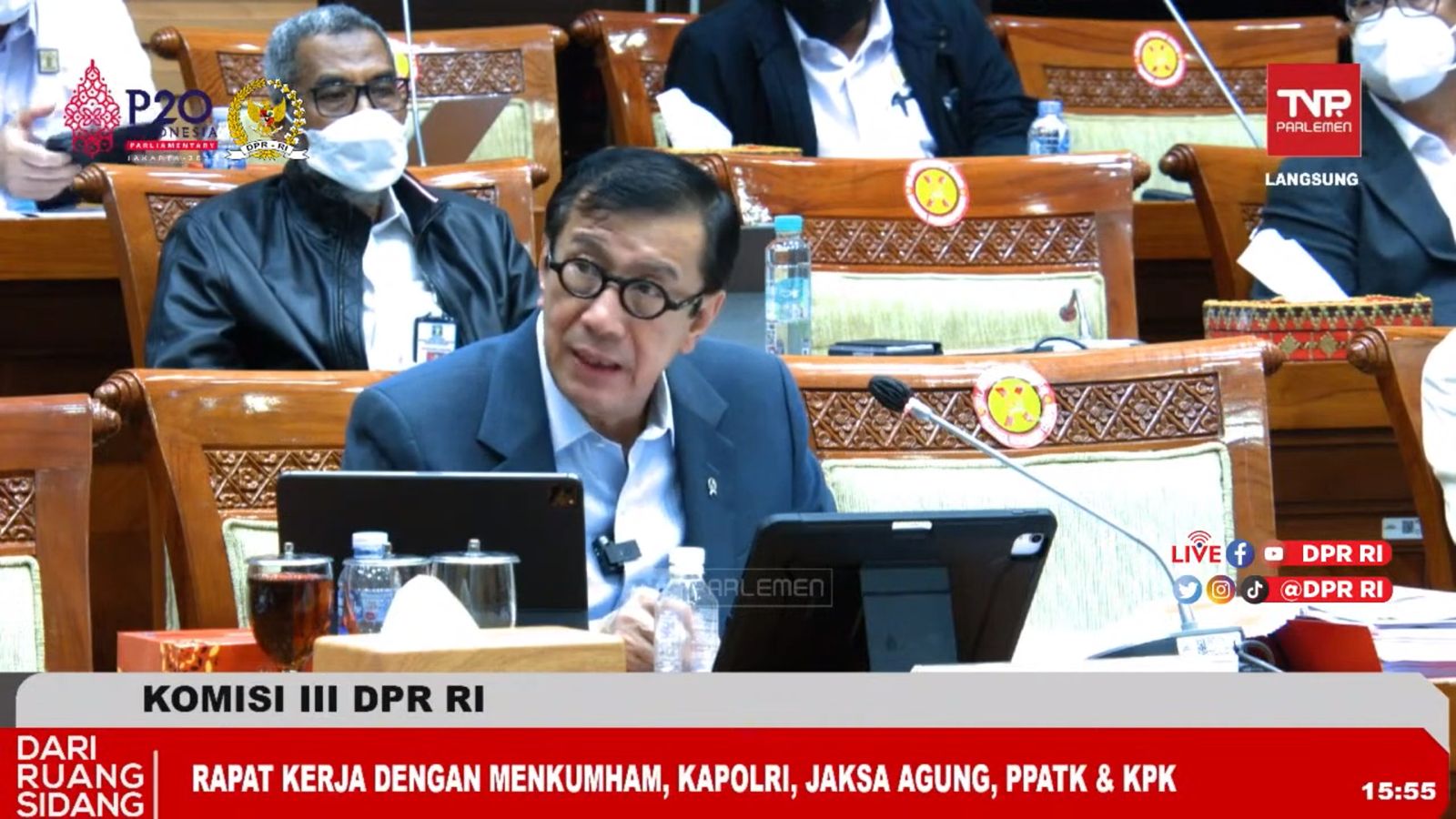 Rapat Kerja dengan Komisi III DPR, Menkumham Paparkan Laporan Keuangan TA 2021