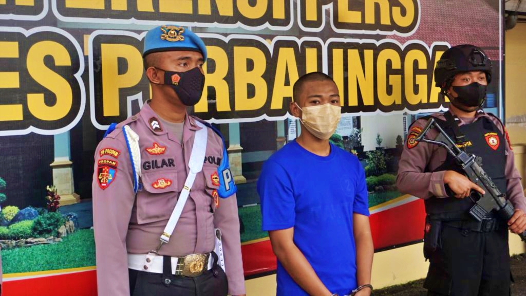 Admin akun michat yang tawarkan jasa esek esek ditangkap polisi