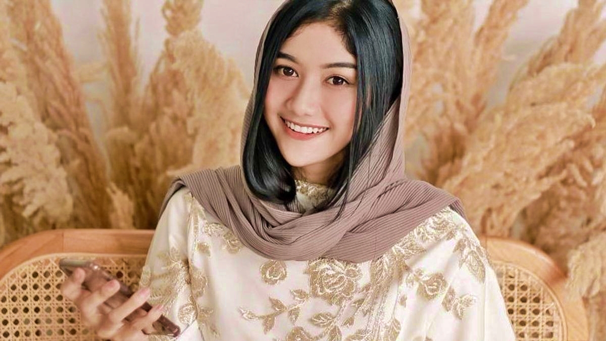 Erina Gudono calon menantu Presiden Jokowi