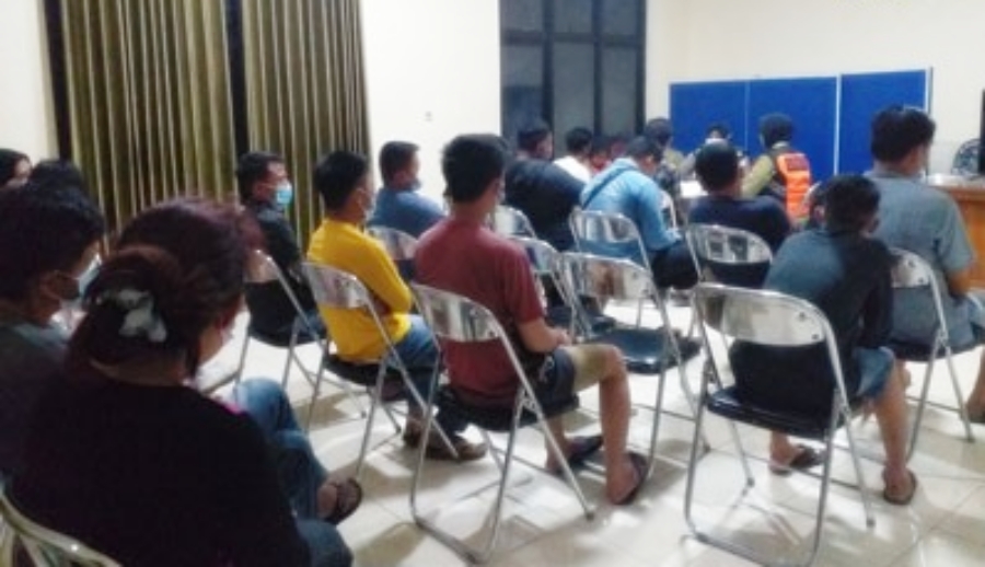 Lima pasangan tak resmi dan puluhan pemuda terjaring razia Satpol PP Kota Magelang