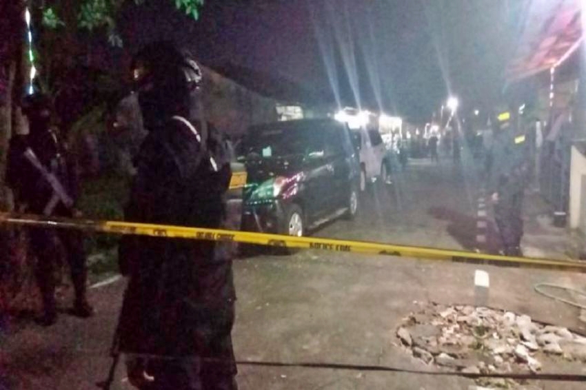 Polisi amankan TKP ledakan di daerah Asrama Polisi Solo Baru