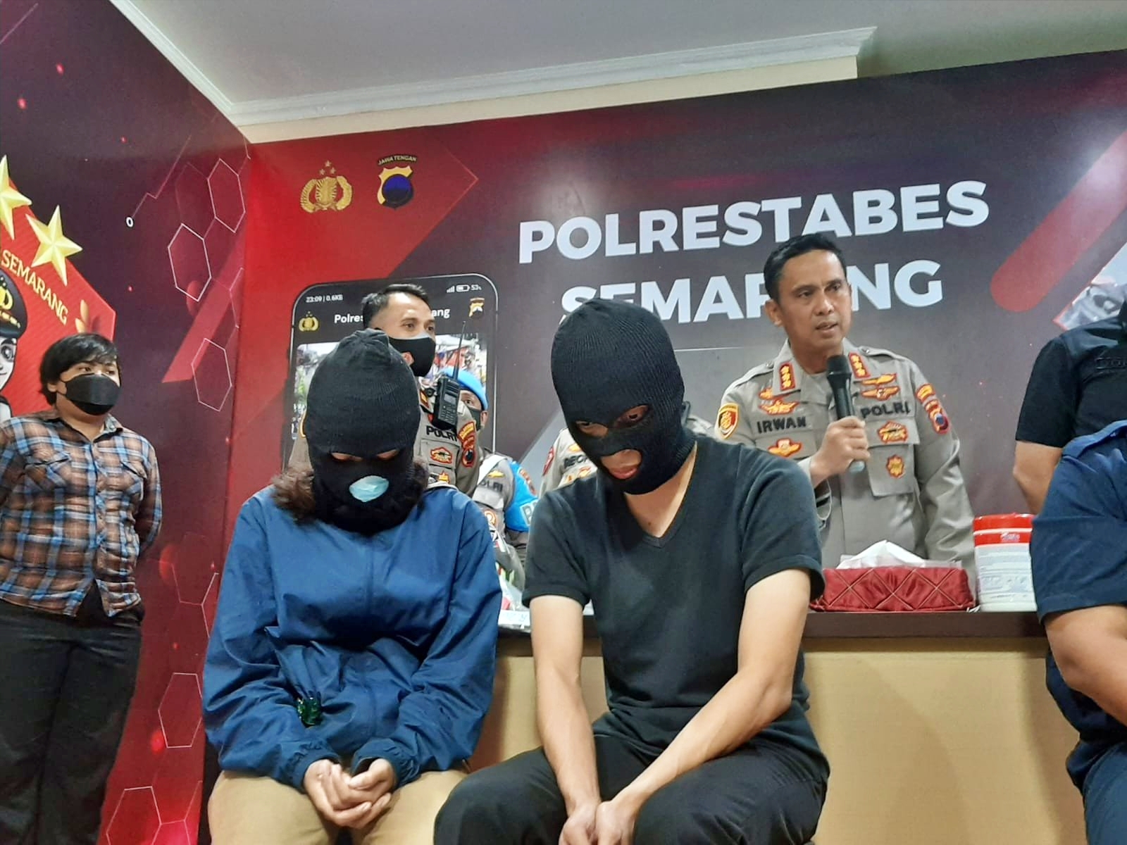 Sepasang ASN mesum di dalam mobil ditangkap Polrestabes Semarang
