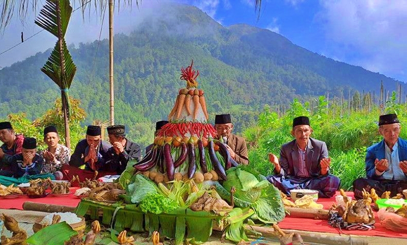 Tradisi Tumpeng Jangka Warga kaki Gunung Andong Magelang_Foto Antara