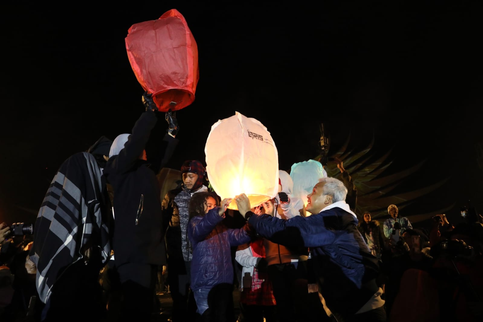 Hadiri DCF 2022, Ganjar Terbangkan Lampion: Obat Rindu Setelah Dua Tahun