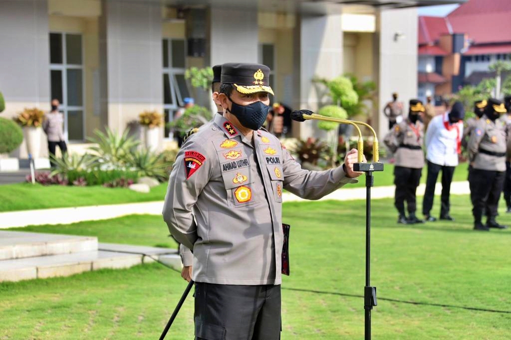 Kapolda Jateng saat memimpin pasukan apel pagi