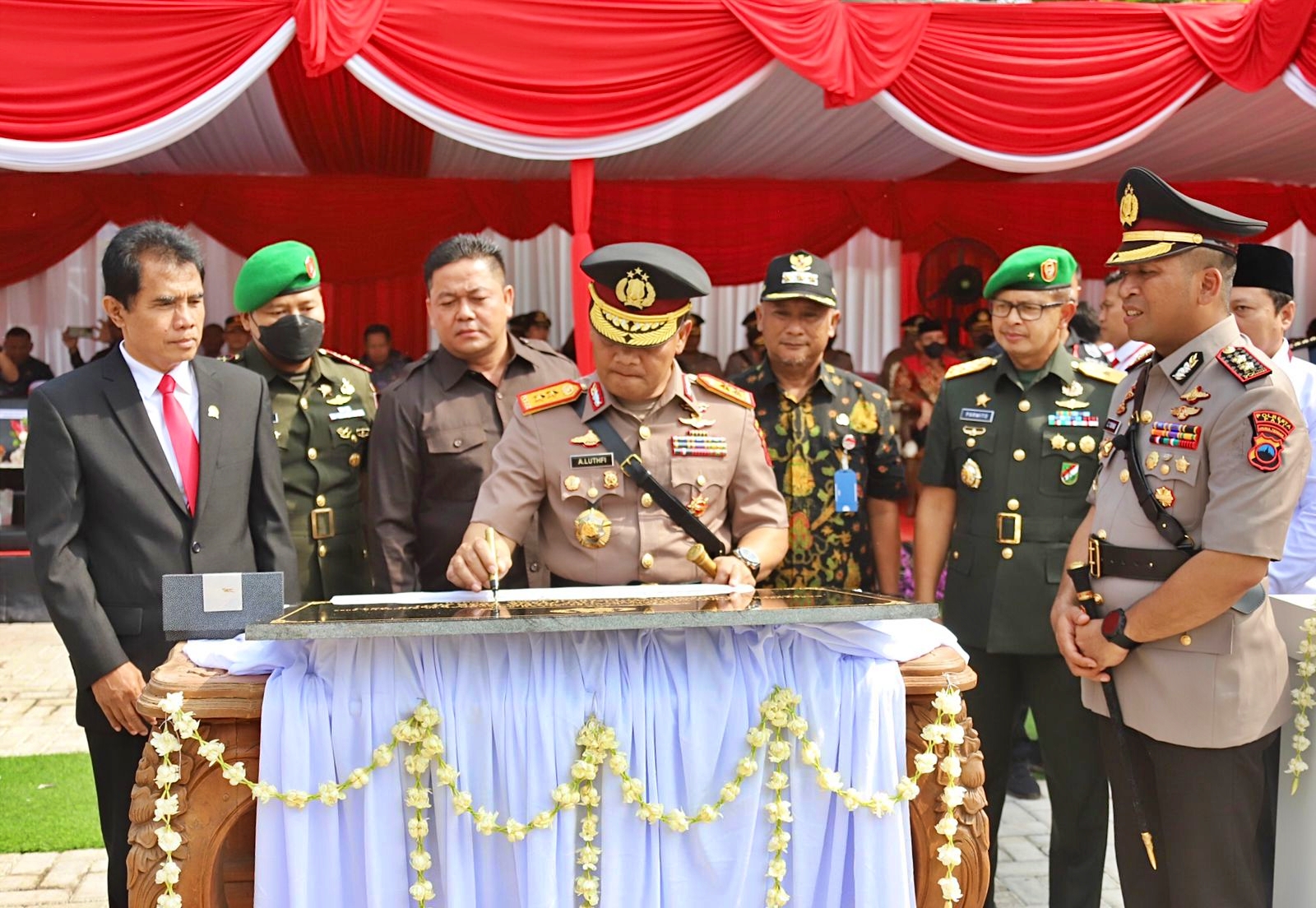 Penandatanganan Kapolda Jateng untuk Polres naik tipe jadi Polresta di Pati