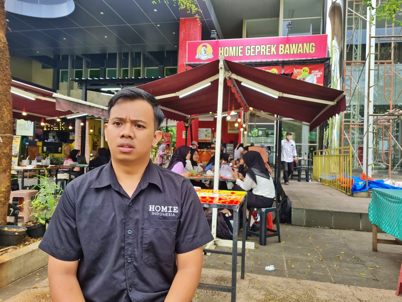 Wendy Trie Novian, pemuda asal Tangerang yang sukses menjalankan usaha kuliner Ayam Geprek Homie Sambal Bawang