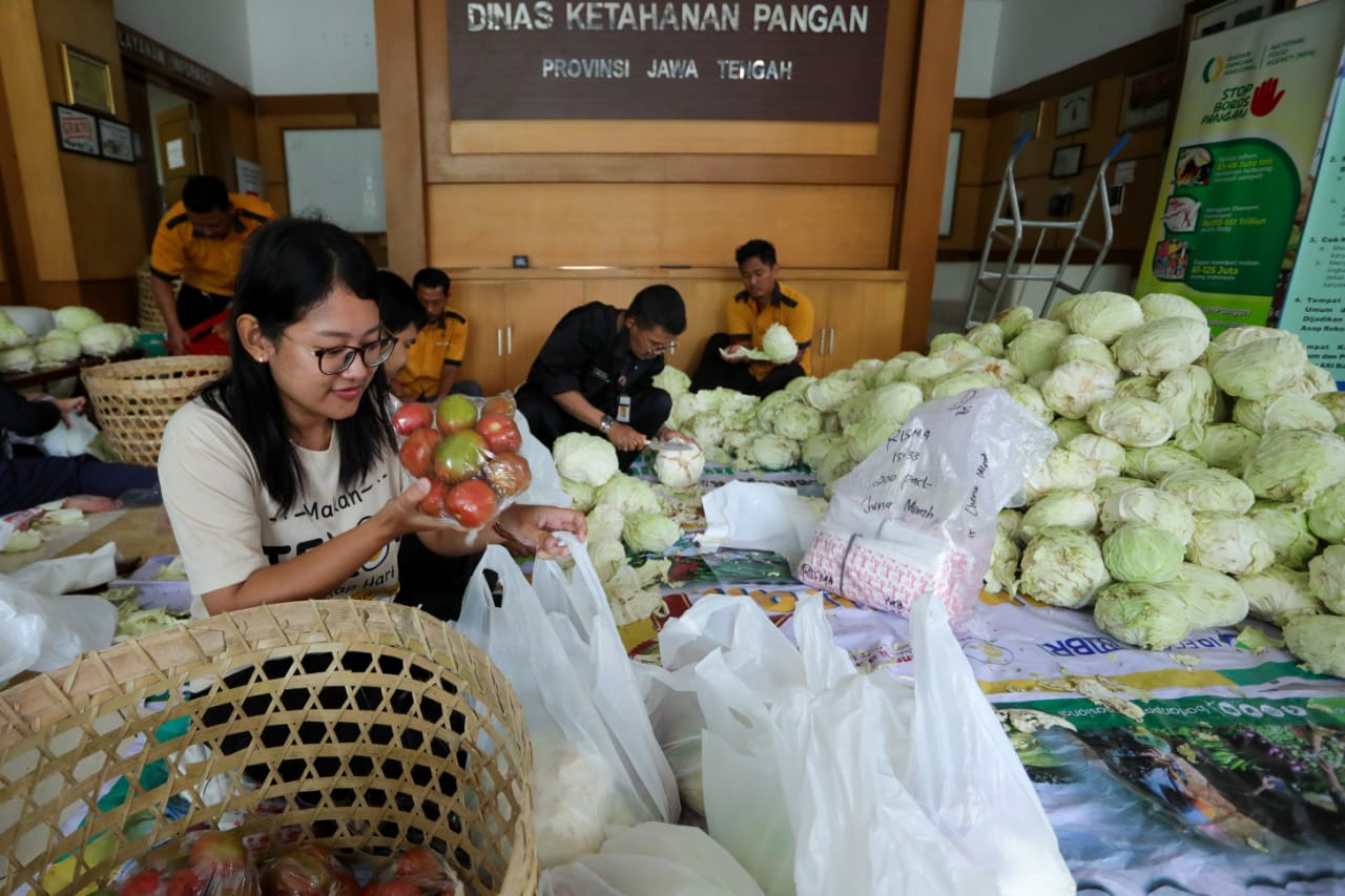 ASN Pemprov Jateng Ramai-ramai Borong Hasil Pertanian