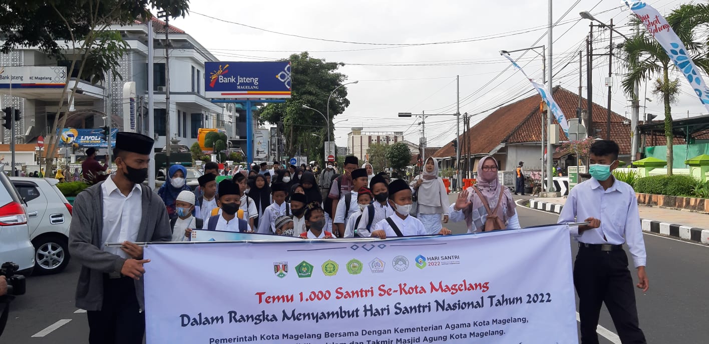 Sambut HSN 2022, 1.000 Santri di Kota Magelang Ikuti Pawai Taaruf