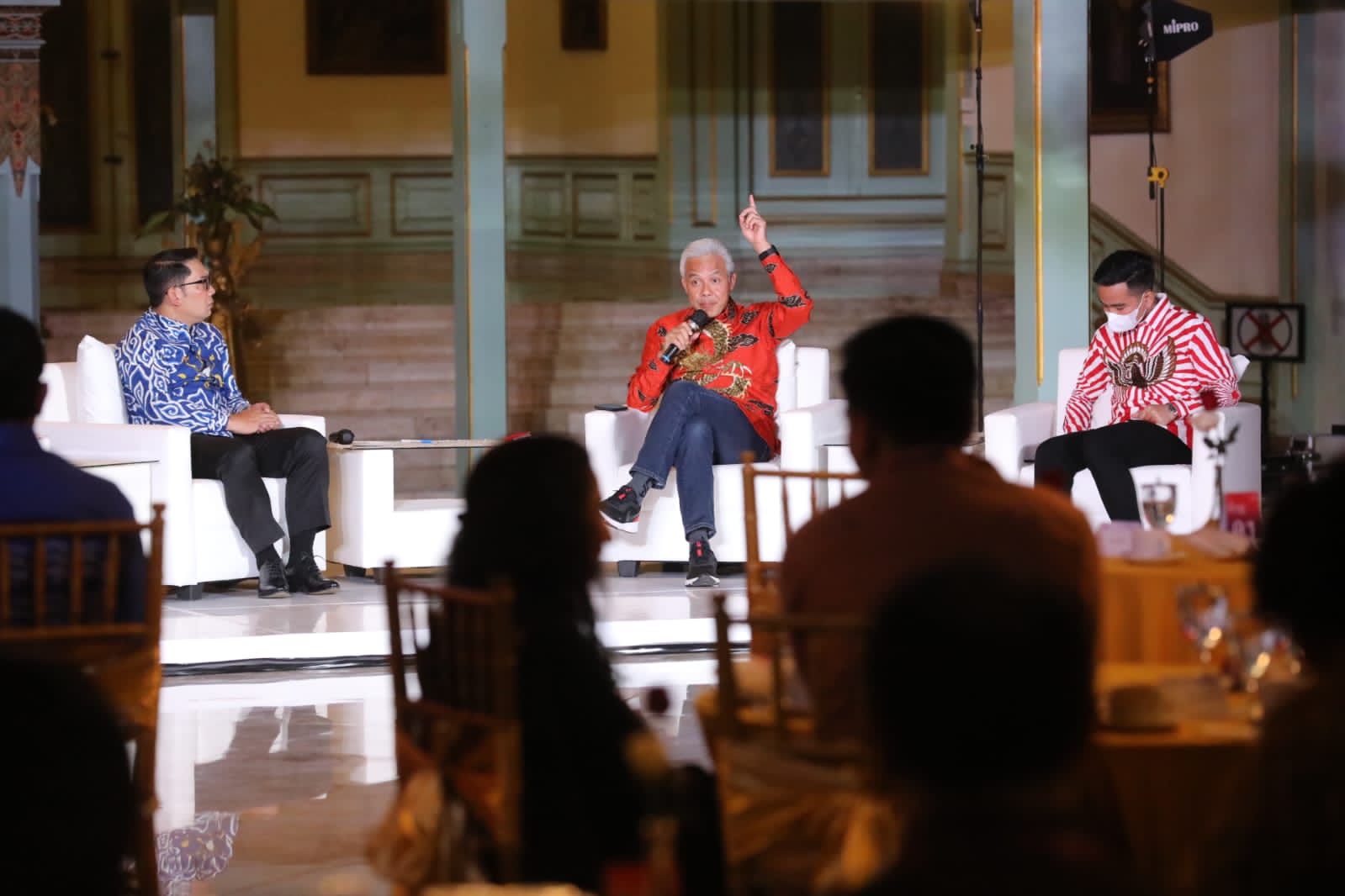 Ganjar, Ridwan Kamil dan Gibran Bahas Kepemudaan pada Talkshow Y20 di Surakarta
