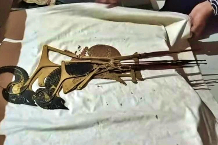 Ilustrasi Wayang Kulit tokoh Arjuna dari Kulit Manusia di Magelang