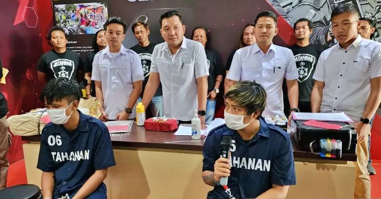 Pelaku penjual uang palsu secara online