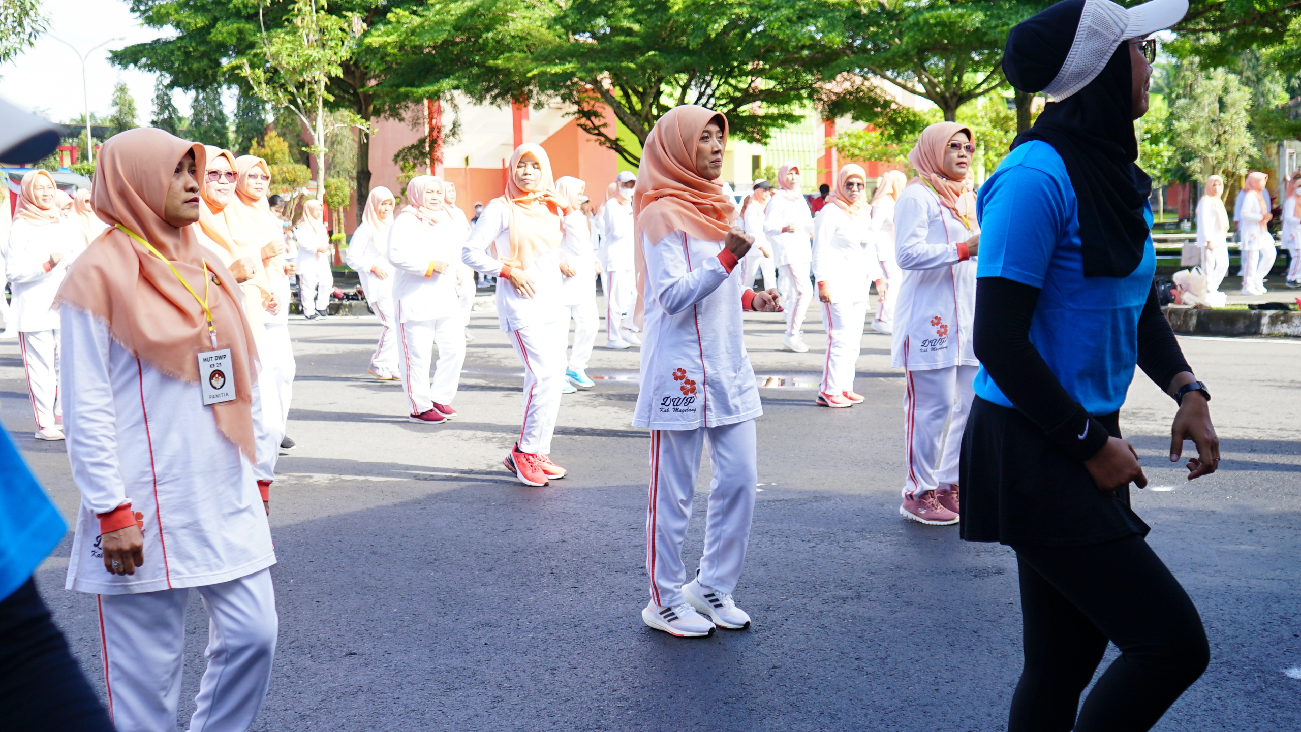 Kegiatan Senam Bersama Dan Berbagai Lomba Memperingati HUT Ke-23 Dharma Wanita Persatuan Kabupaten Magelang