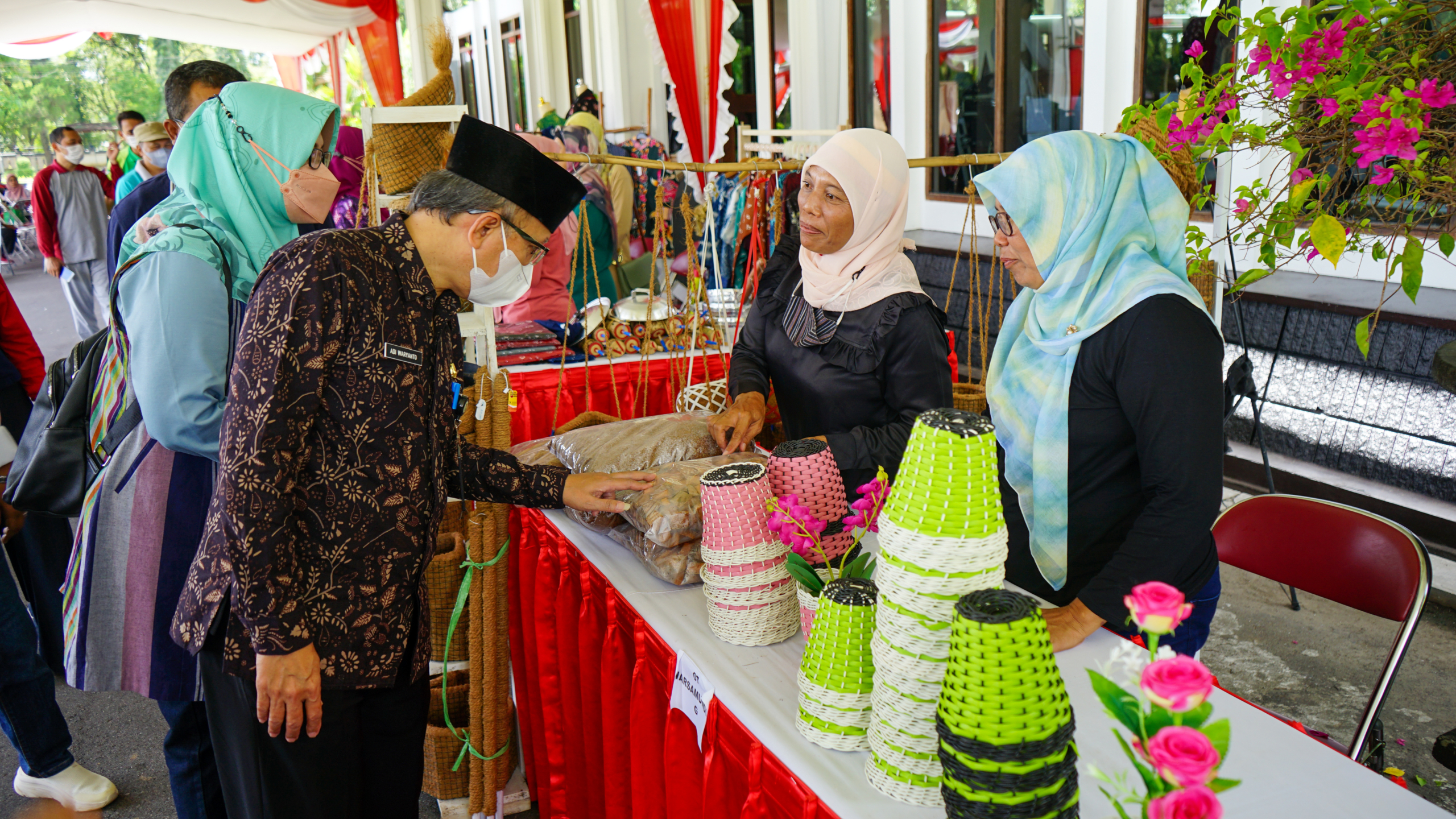 Sekretaris Daerah Kabupaten Magelang Adi Waryanto bersama OPD terkait saat menghadiri Hari Disabilitas Internasional (HDI) Tingkat Kabupaten Magelang