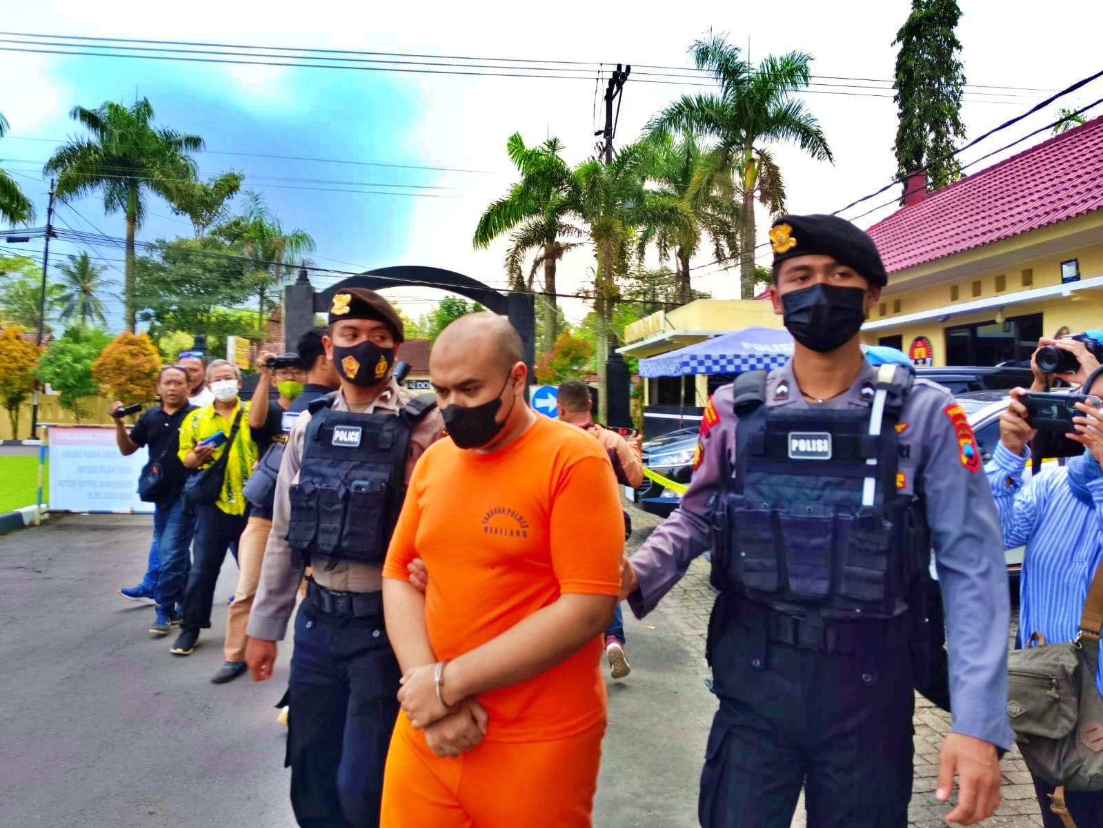 Dhio Daffa pelaku pembunuhan tiga orang dalam keluarganya dengan cara diracun belajar dari internet_foto Bayu Sapta Nugraha