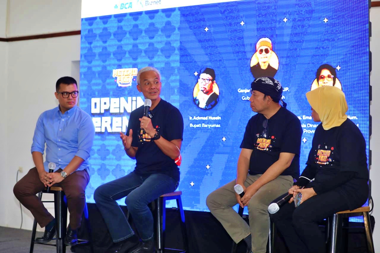 Ganjar saat meresmikan dan membuka Hetero Space di Banyumas