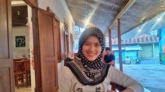 Sekdes cantik di Purworejo akhirnya dipecat_foto Tribun