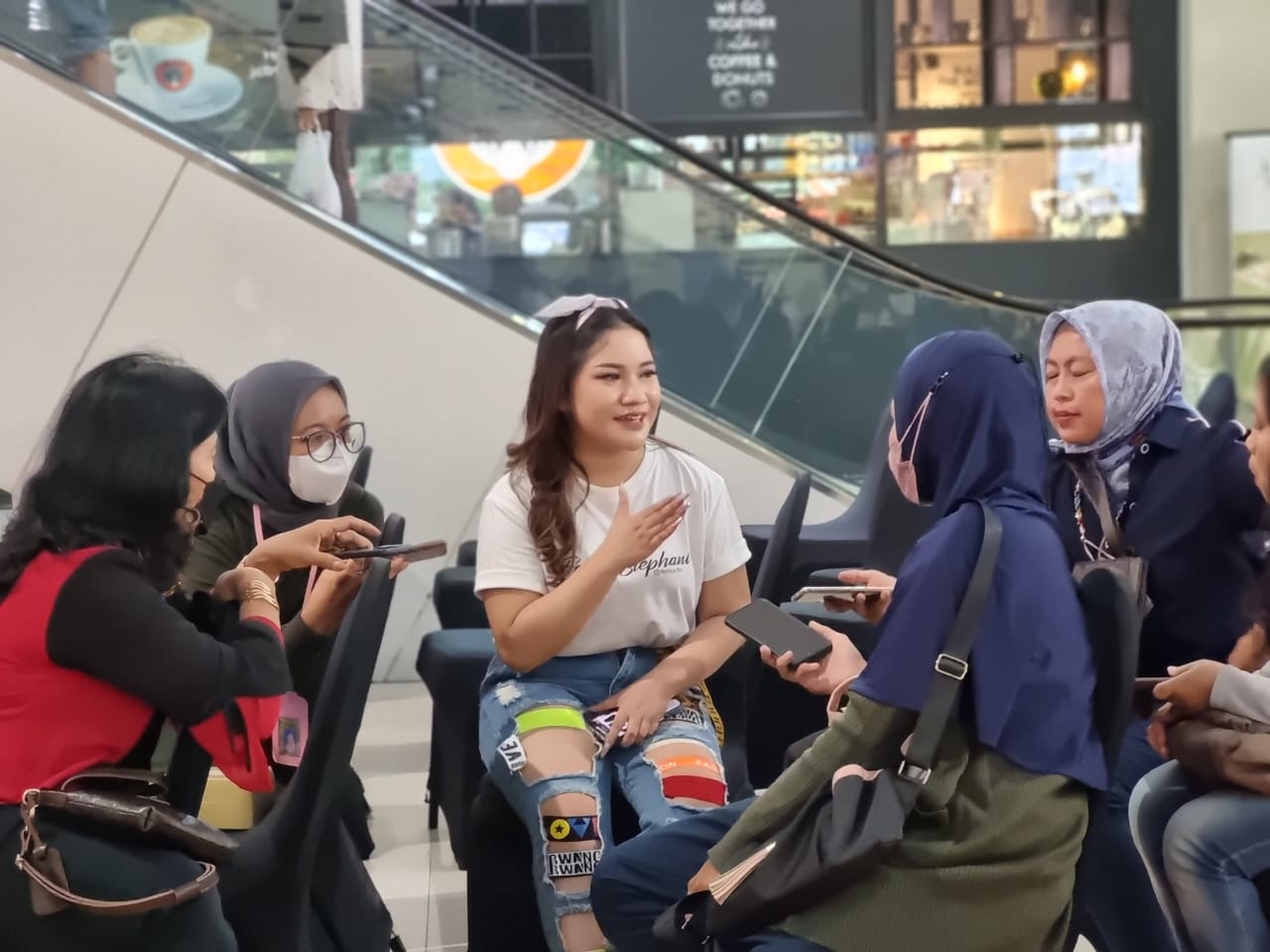 Felika Stephani Rilis Single Terbaru “Takkan Kemana”