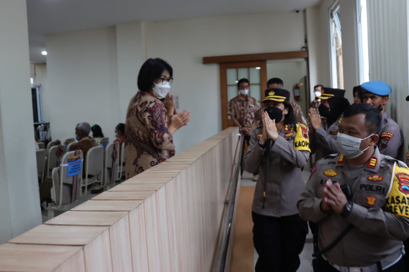 Polres Magelang Kota Terjunkan 321 Personel Amankan Sejumlah Gereja saat Perayaan Natal