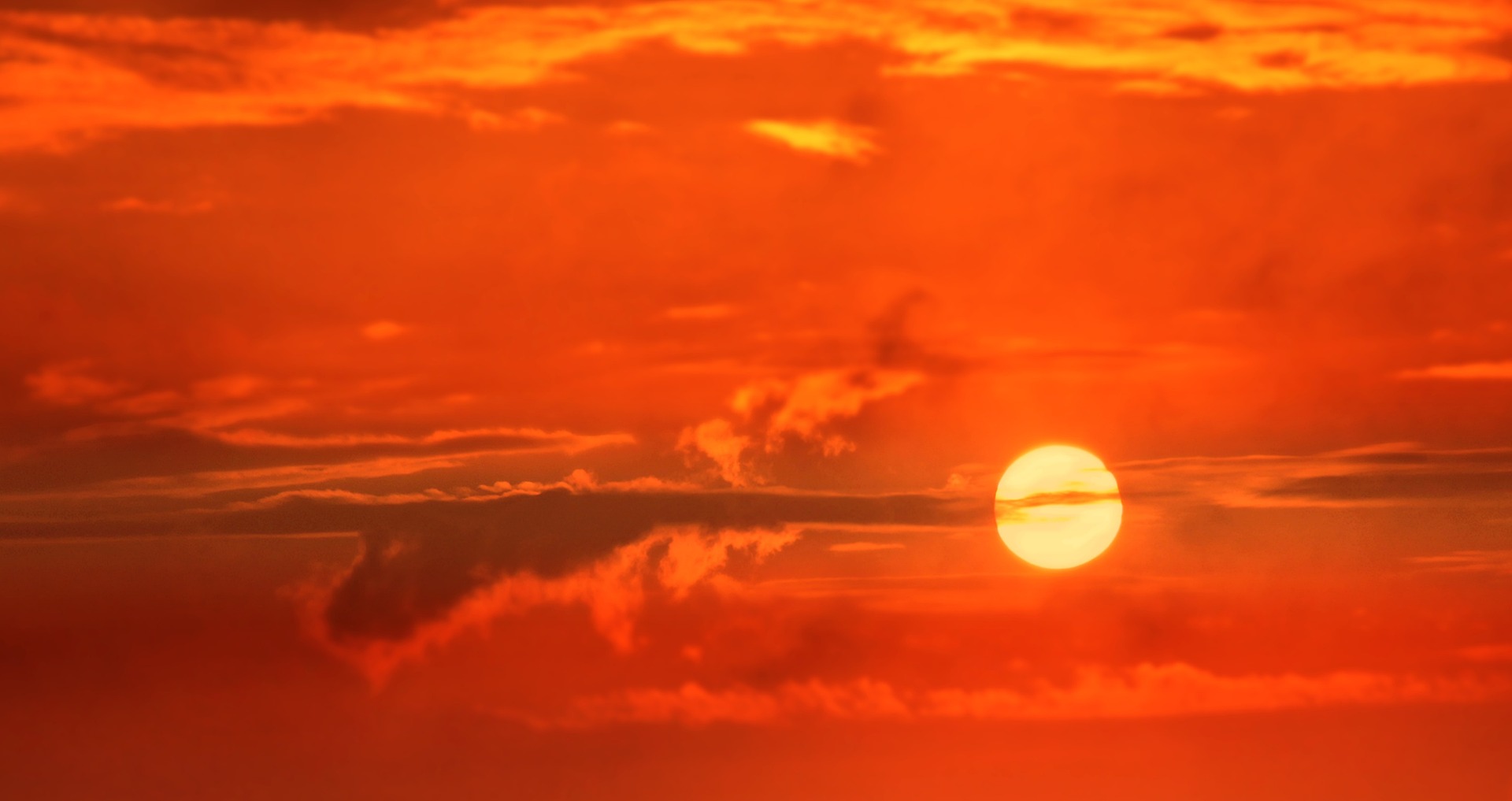 Mengenal Fenomena Solstis yang Viral di Medsos, Benarkah Tak Boleh Keluar Rumah?