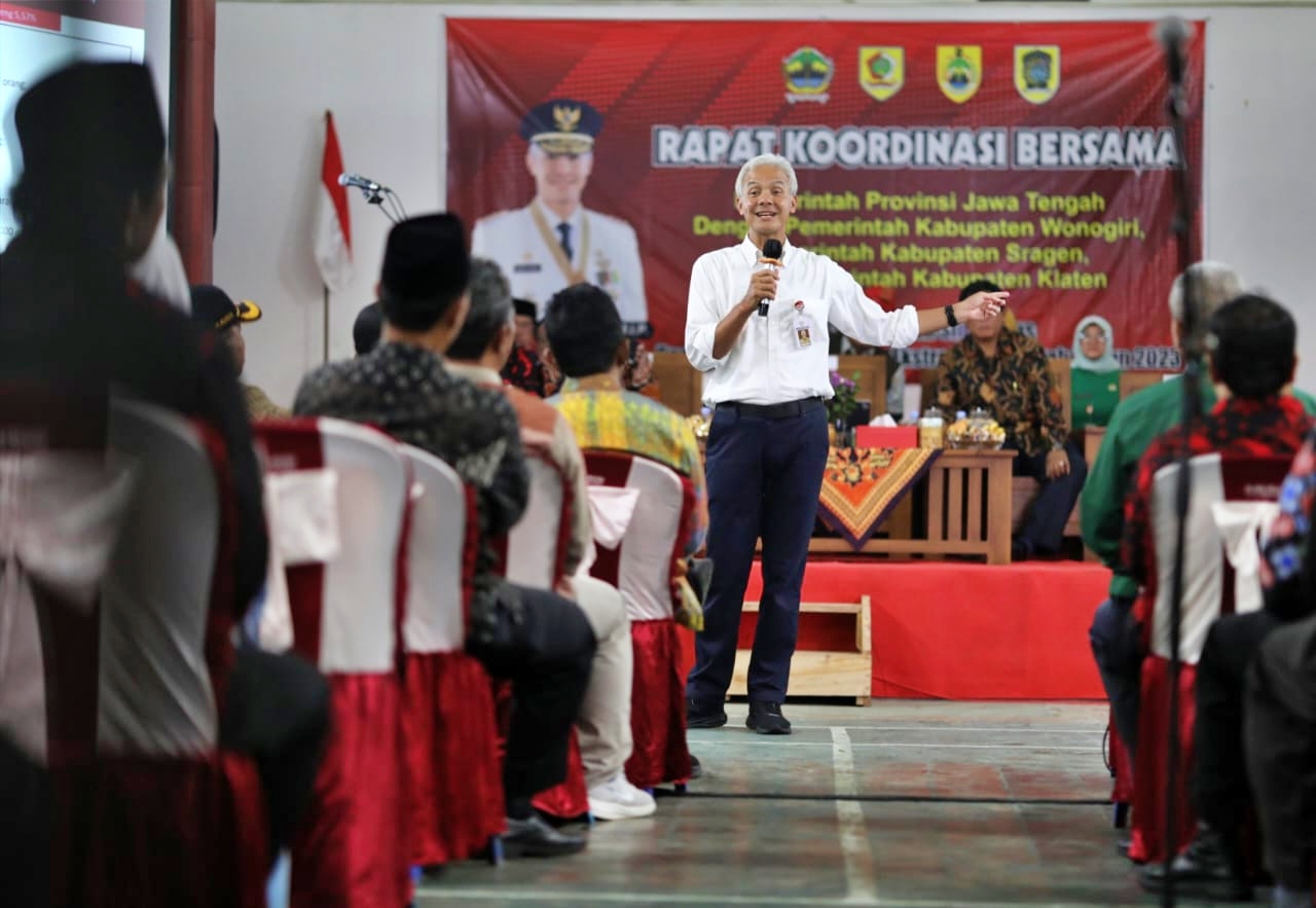 Ganjar Pranowo saat beri pesan kepada Bupati Camat dan Kades di Wonogiri Raya