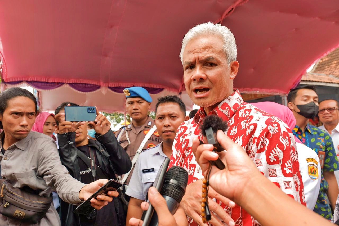 Ganjar ingatkan para Kades saat diwawancarai awak media