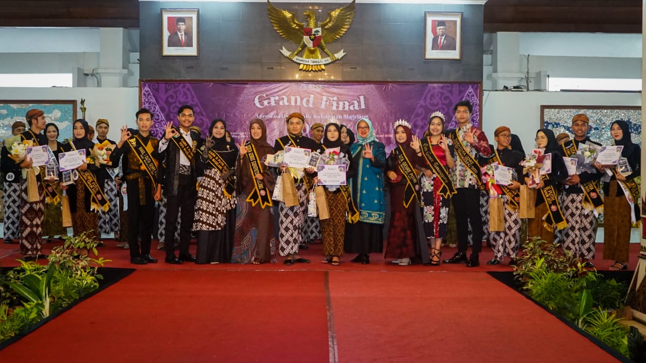 Bunda GenRe Kabupaten Magelang, Christanti Handayani Zaenal Arifin dan Kepala Dinas Sosial PPKB PPPA Kabupaten Magelang, Bela Pinarsi bersama para Duta GenRe Kabupaten Magelang Tahun 2023