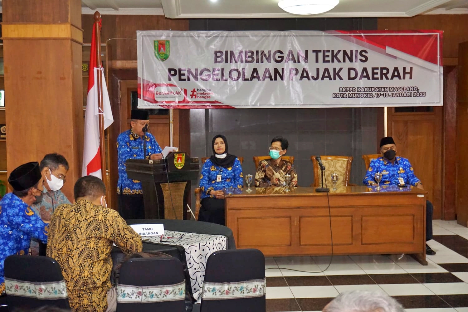 Sekretaris Daerah Kabupaten Magelang Adi Waryanto saat membuka BIMTEK Pengelola Pajak Daerah.