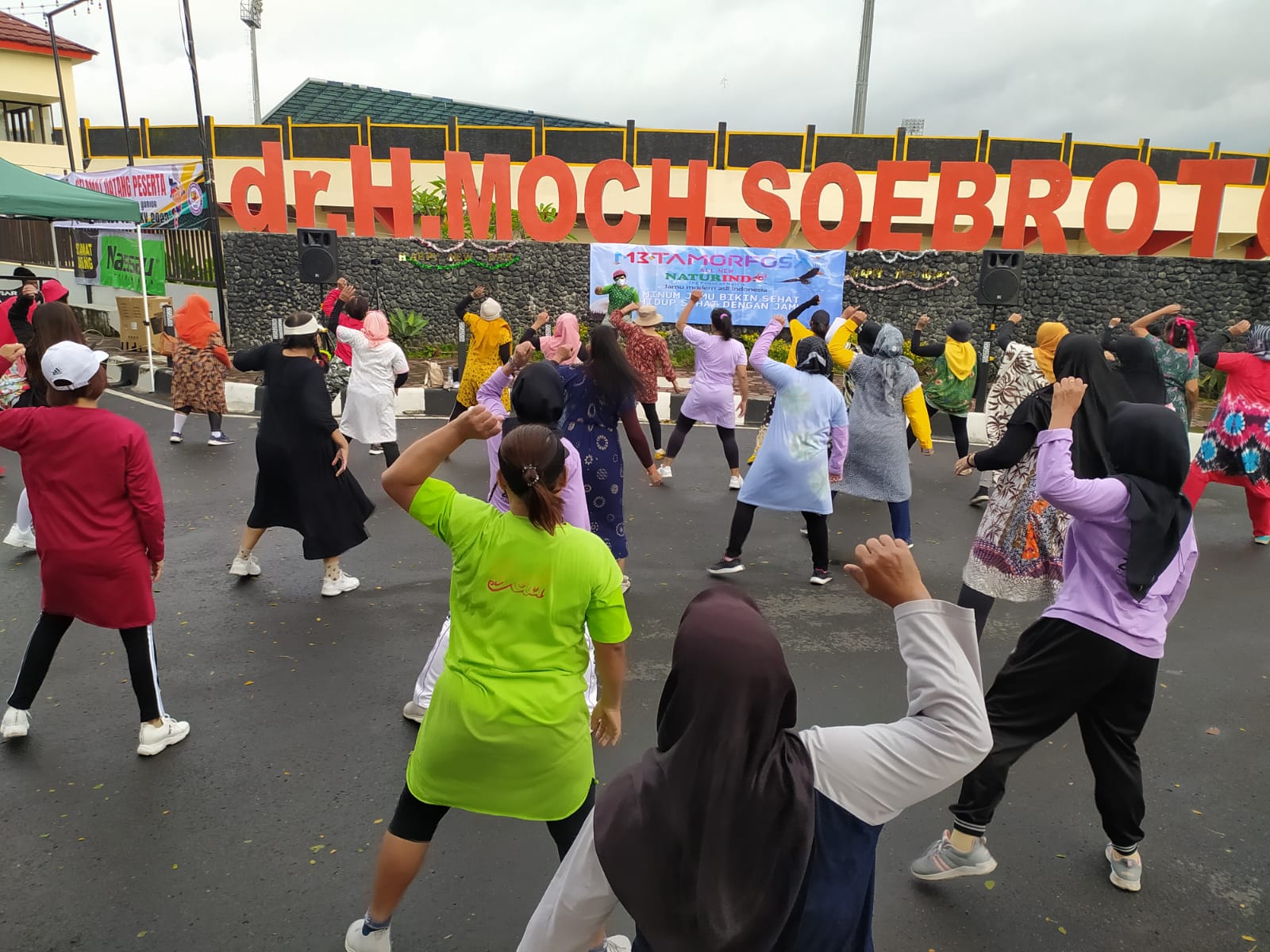 Senam Dasteran dan Minum Jamu Bareng Meriahkan Grand Launching Naturindofit di Kota Magelang