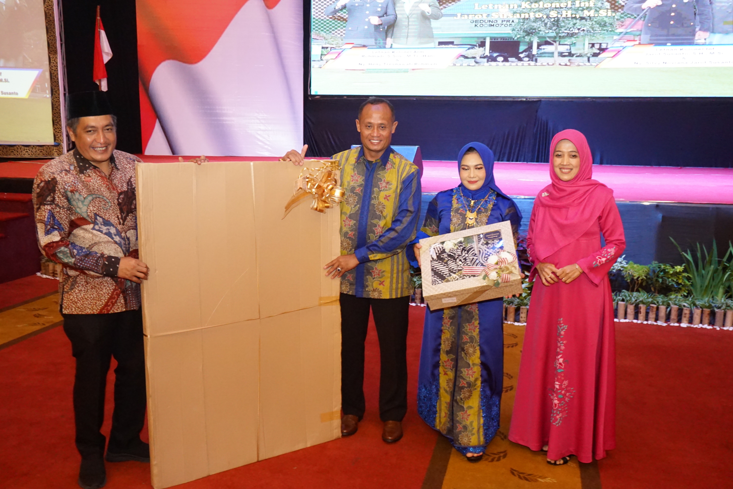 Bupati Magelang hadiri acara lepas sambut Dandim 07/05 Magelang
