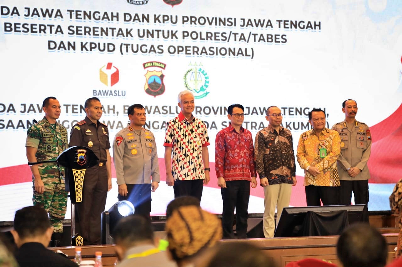 Ganjar Pranowo saat bersama stakeholder Pemilu yakni KPU Bawaslu dan Polda Jateng