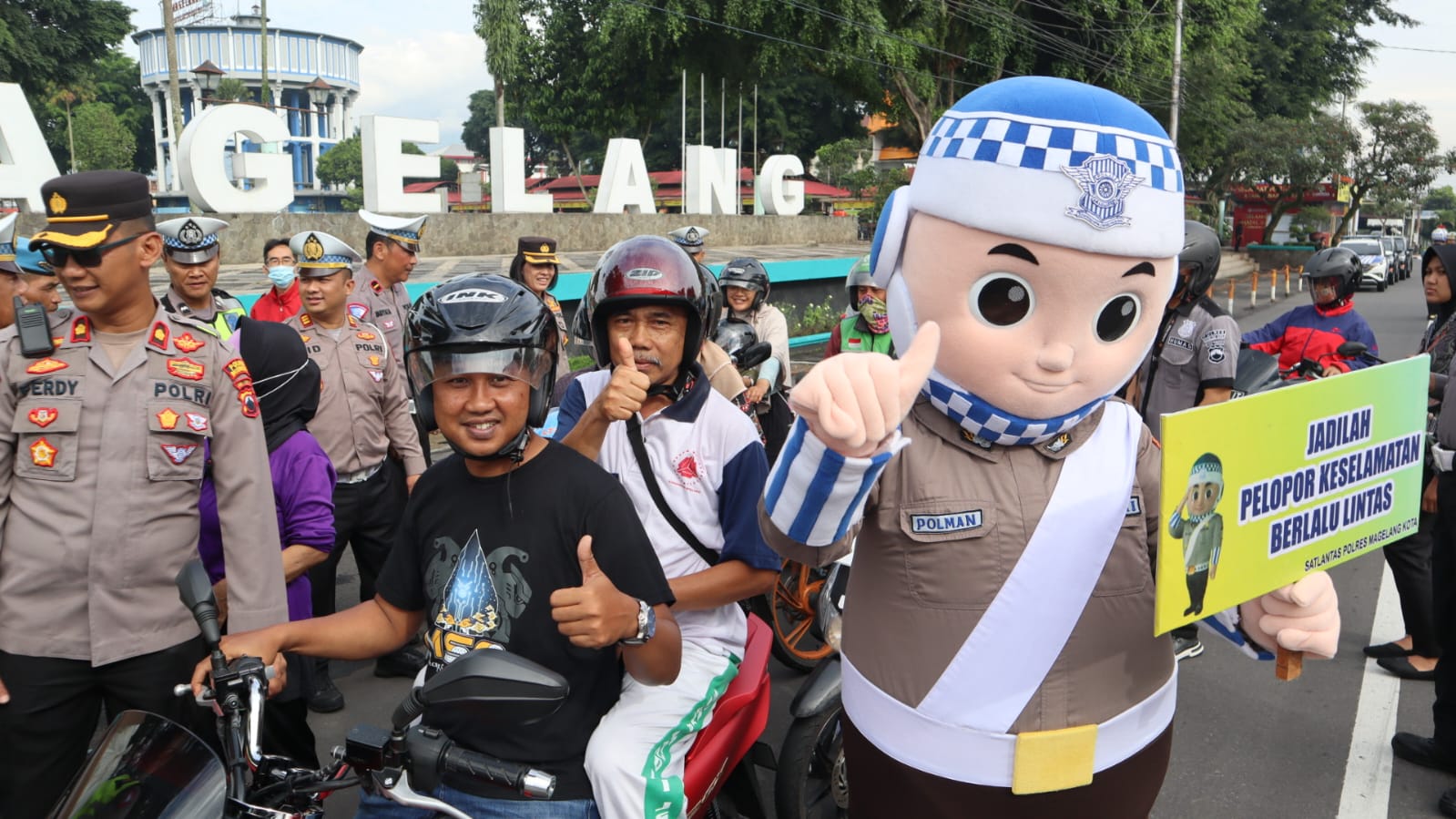 Operasi Keselamatan Candi 2023, Polres Magelang Kota Bagikan Helm Gratis