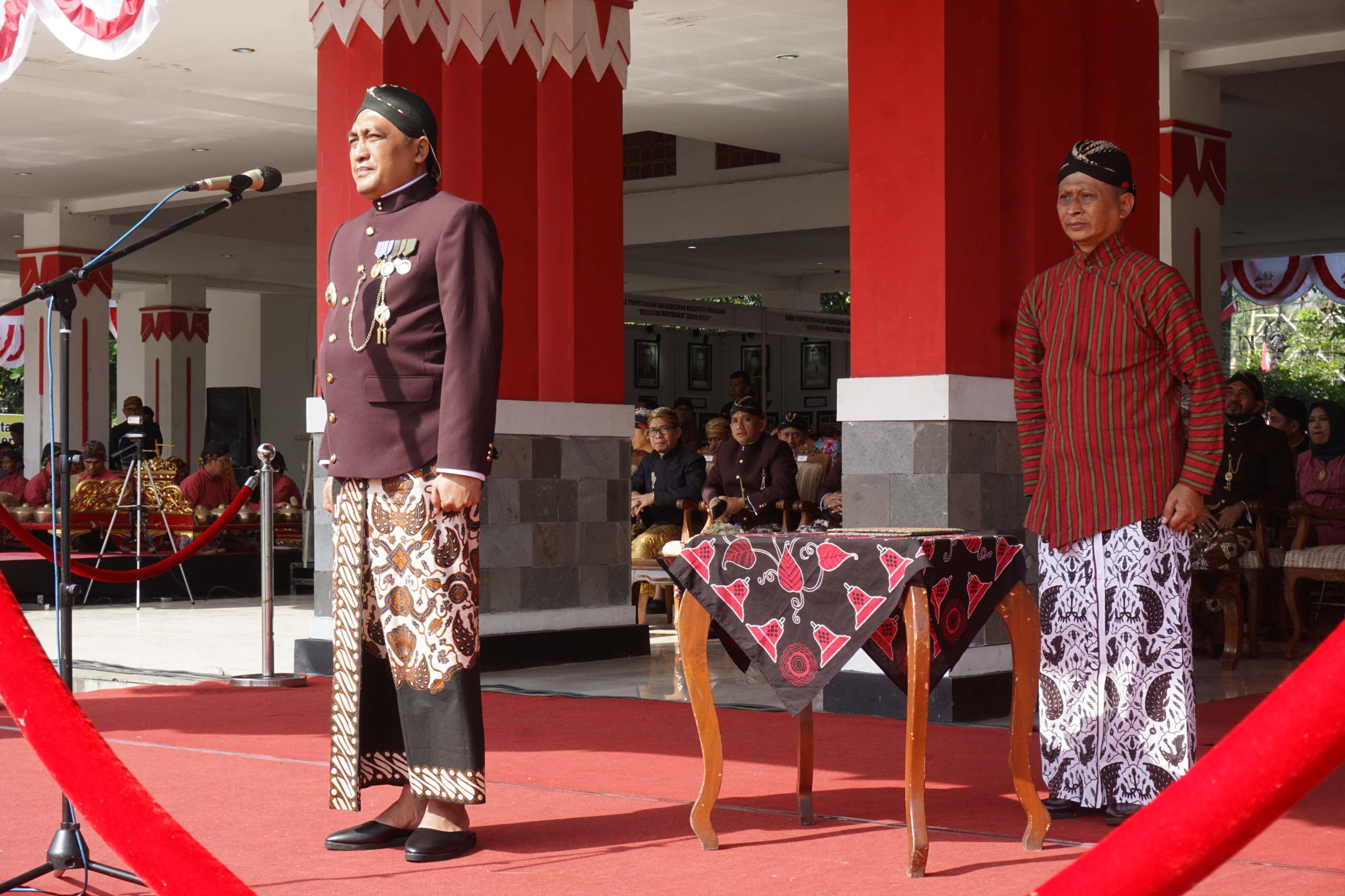 Bupati Magelang pimpin apel HUT Kota Mungkid ke-39