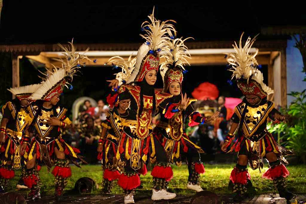 Festival Bhumi Atsanti Di Borobudur Magelang