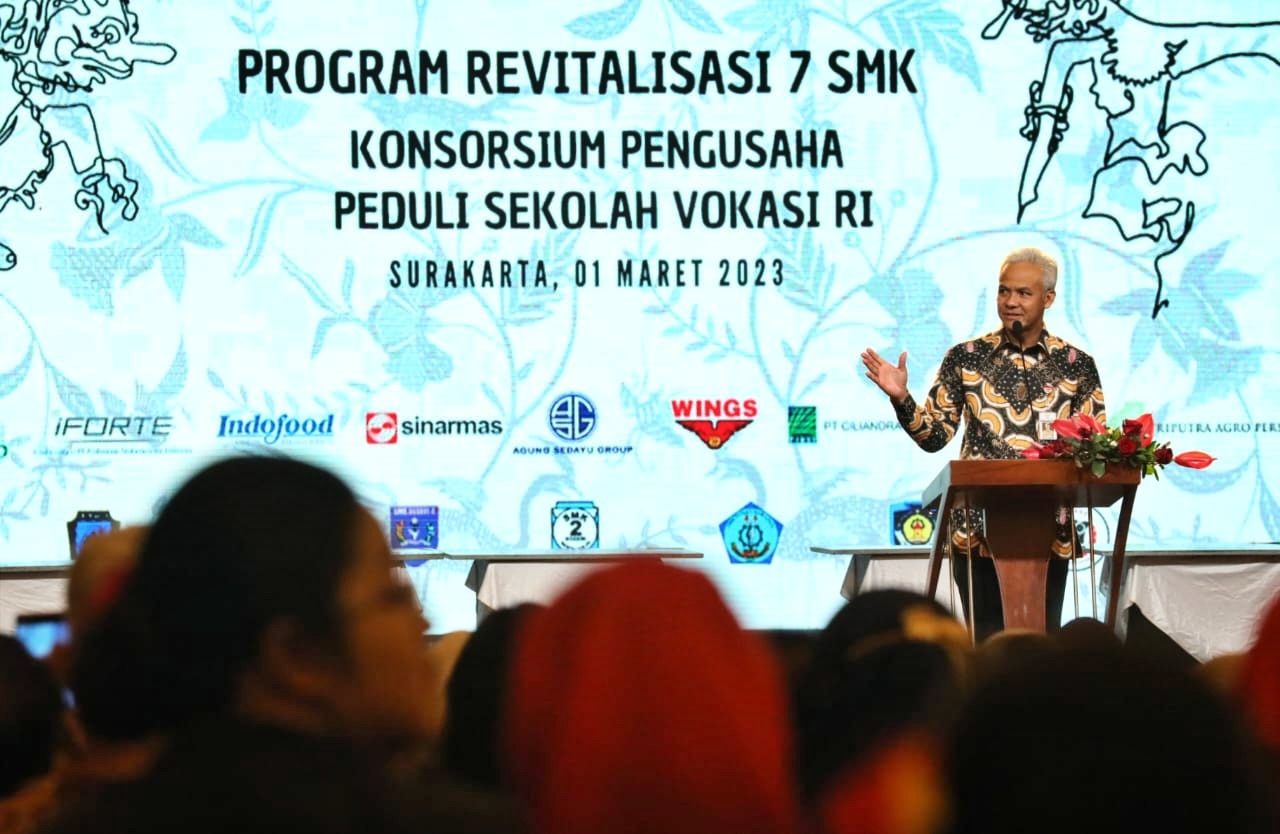 Ganjar soal SMK Di Jateng Dapatkan Dukungan 9 Perusahaan Untuk Teaching Industry
