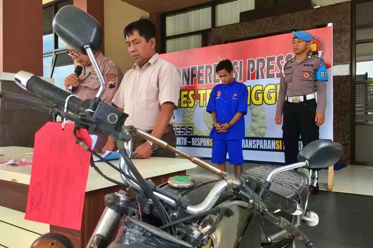 Pelaku pencurian sepeda motor milik saudaranya sendiri tertangkap Polisi